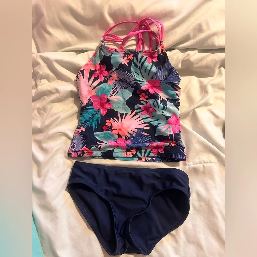Girls Floral Tankini Swim Set in Navy and Pink
